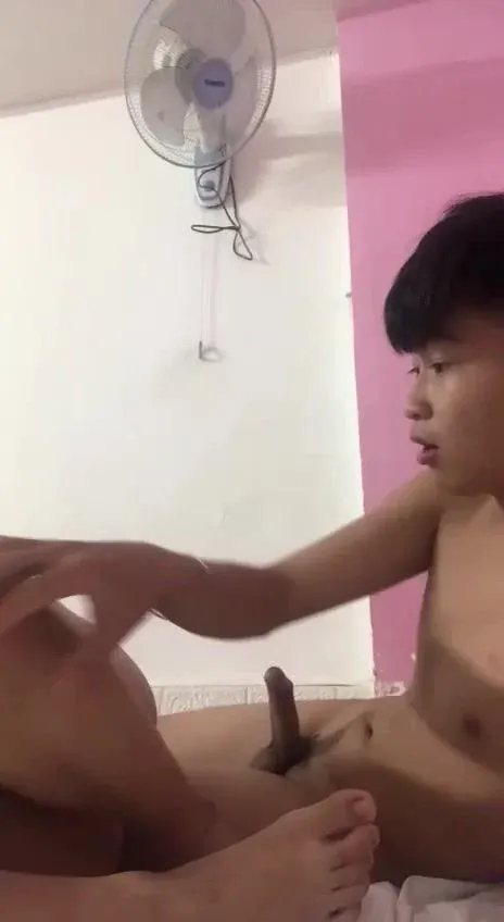 Câu chuyện 2 bạn thân học chung móc lồn bú cặc cho nhau ầm ầm những ko cho đụ.