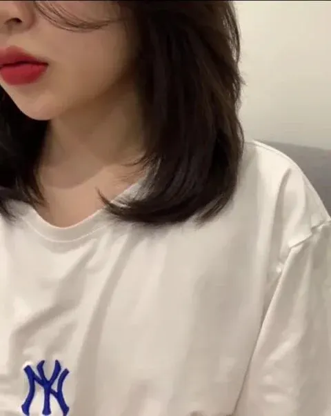 Gái Teen Bướm Múp Live App Thủ Dâm Sướng Rên Rỉ Với SexToy